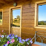 Agri Camp Dolomiti * بيلونو